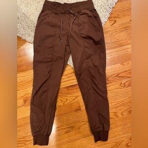 lululemon dance studio mid-rise jogger size 6 brown